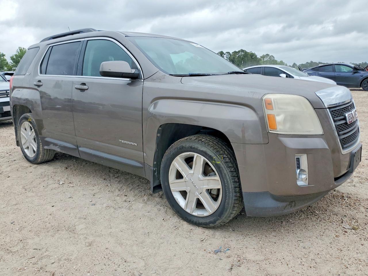 2010 GMC Terrain Slt - Image 4