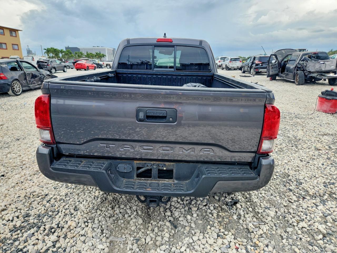 2022 Toyota Tacoma Sr V6 - Фото 6