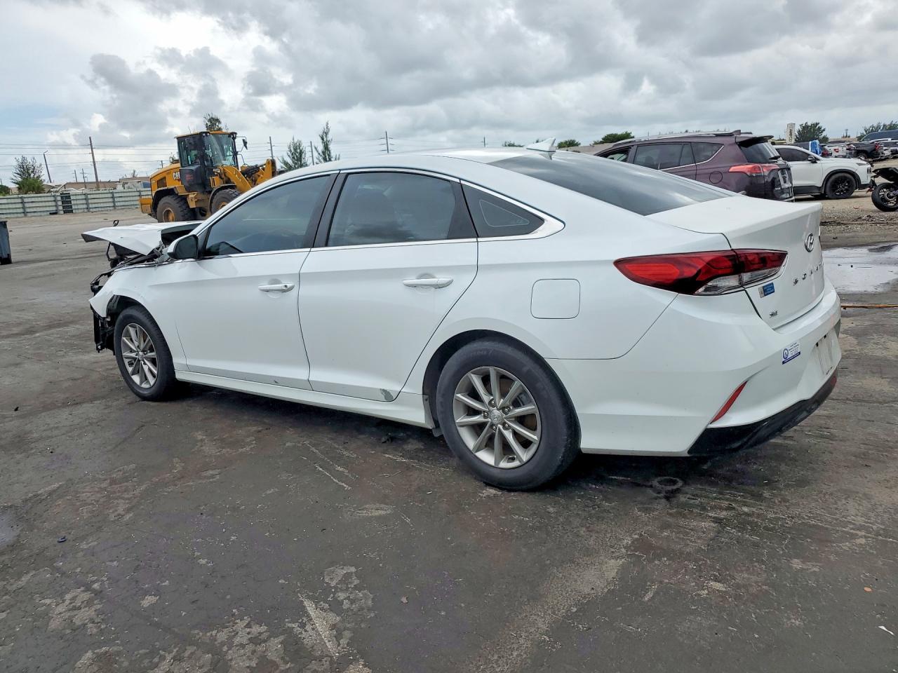 2018 Hyundai Sonata Se - Image 2