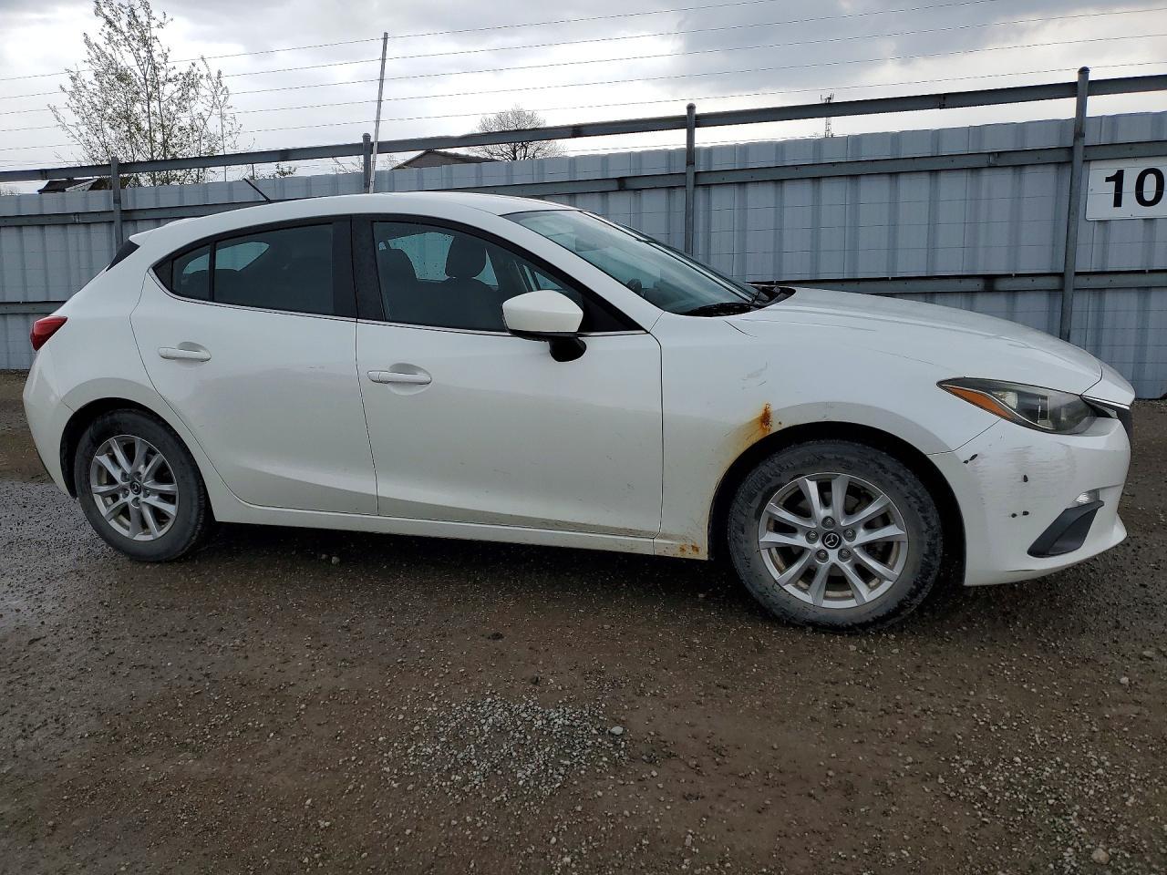 2014 Mazda 3 Touring - Image 4