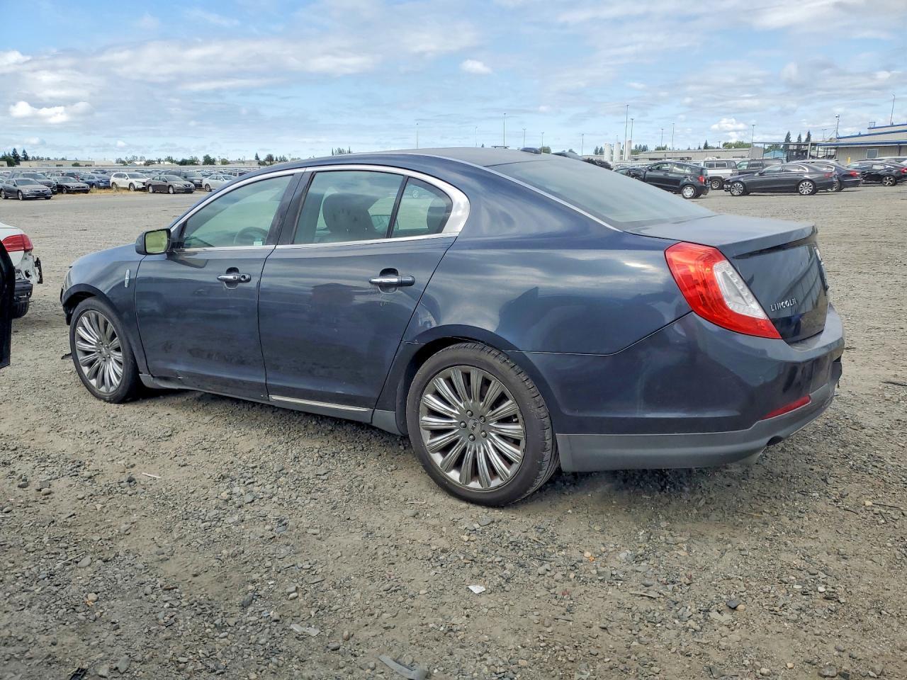 2013 Lincoln Mks - Image 2