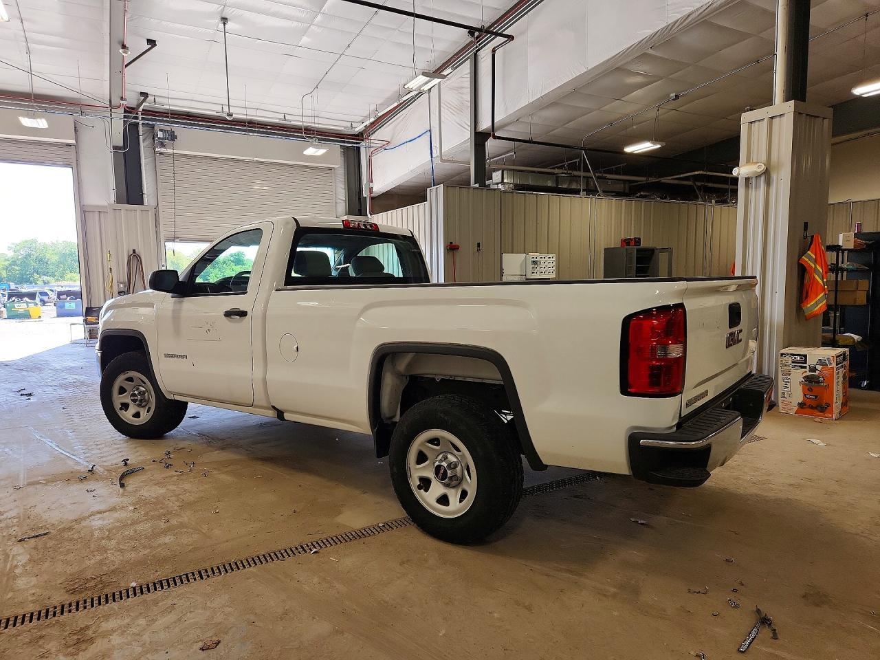 2016 GMC Sierra - Image 2