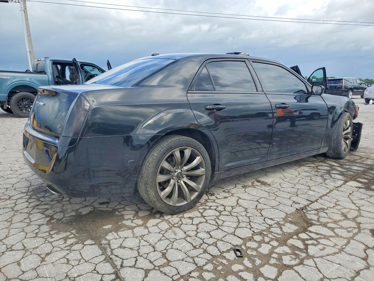 2014 Chrysler 300 S - Фото 3