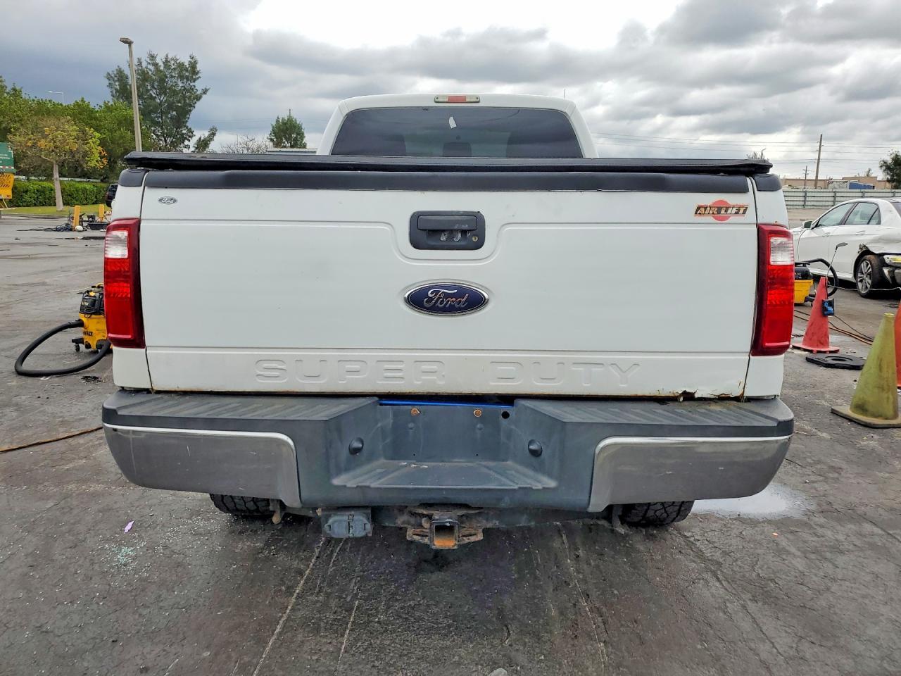 2015 Ford F250 Super Duty - Image 6