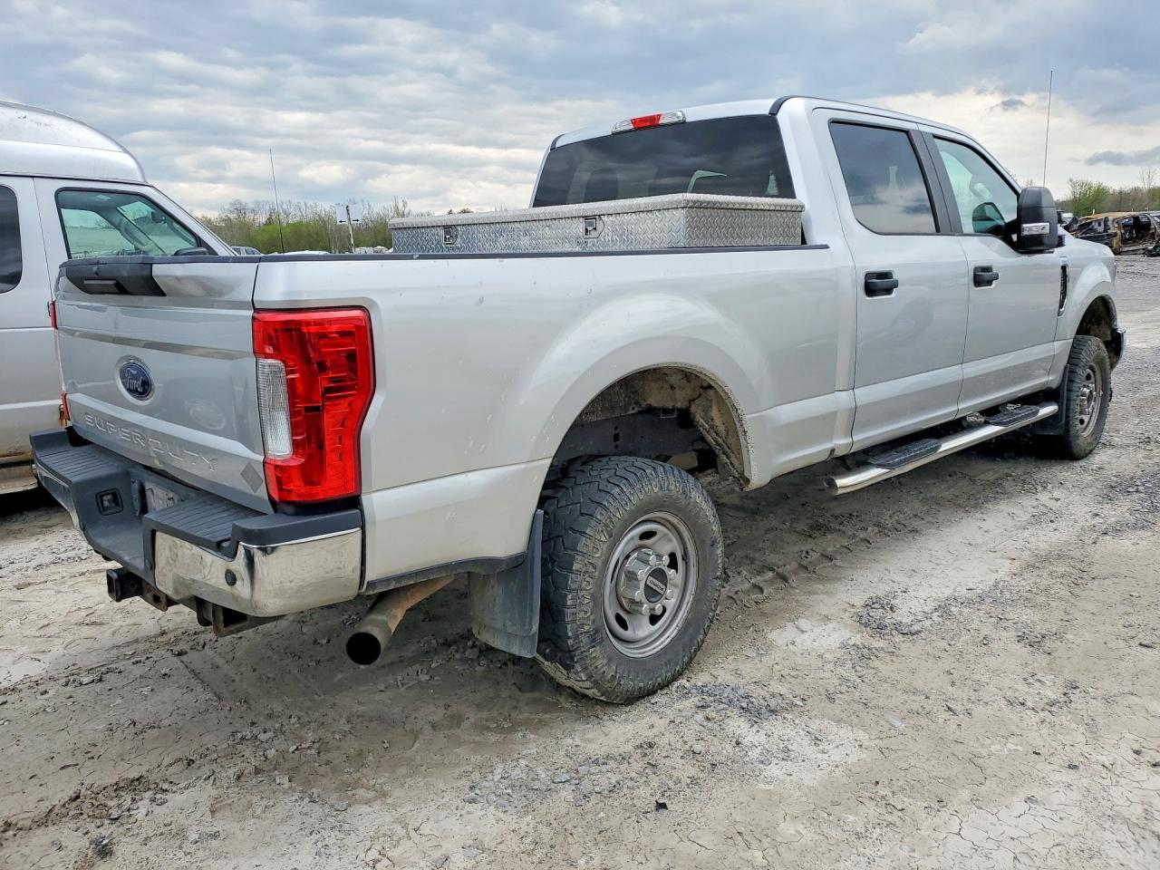 2019 Ford F250 Super Duty - Фото 3