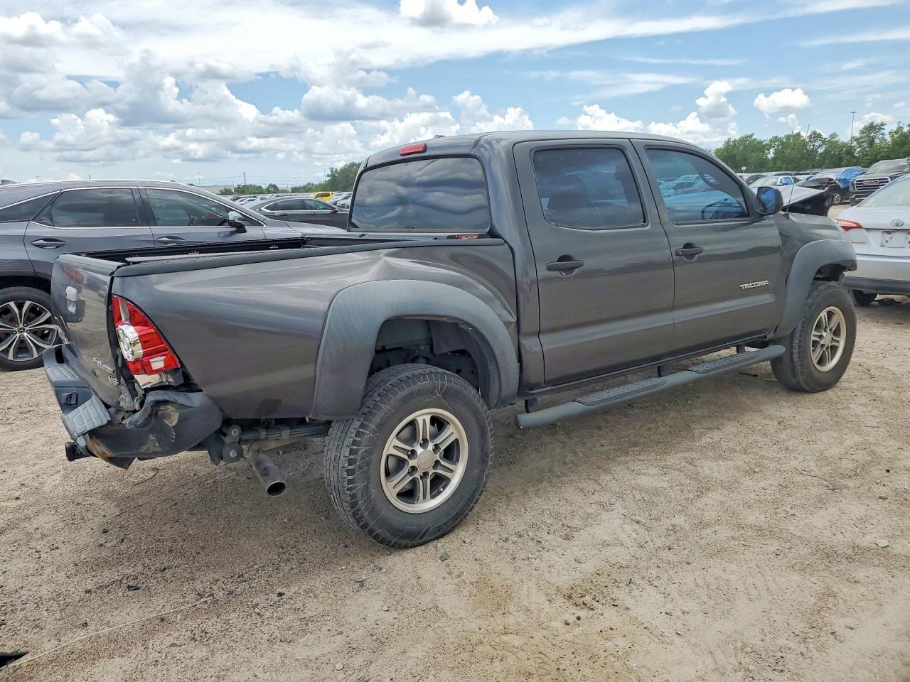 2010 Toyota Tacoma - Фото 3