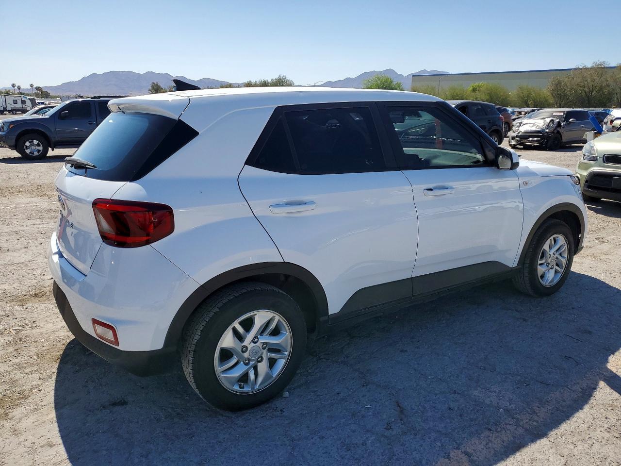 2022 Hyundai Venue Se - Фото 3