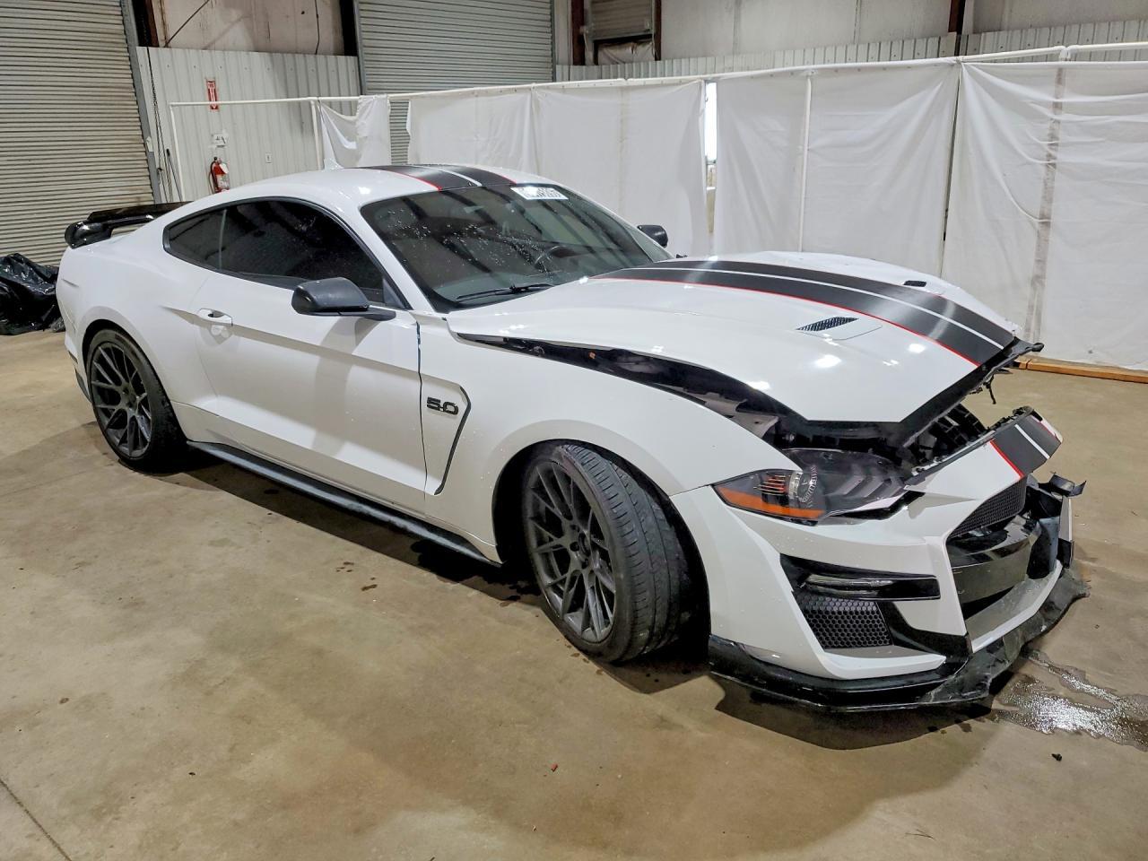 2020 Ford Mustang Gt - Фото 4