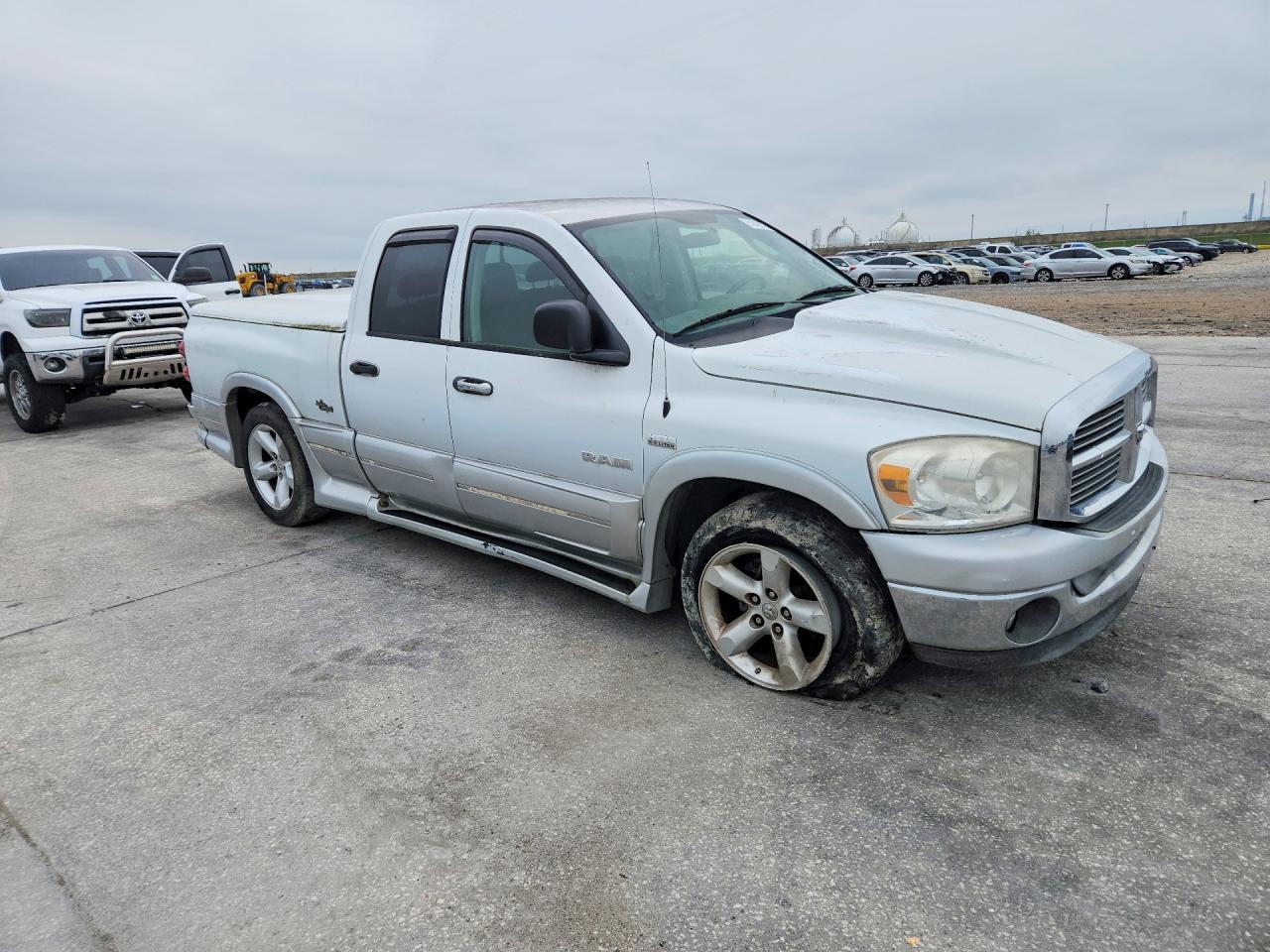 2008 Dodge Ram 1500 St - Фото 4
