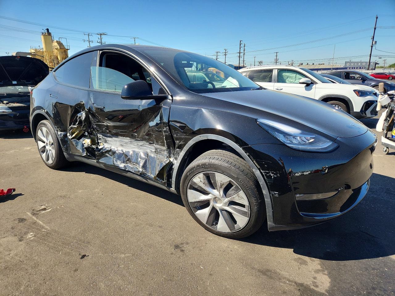 2023 Tesla Model Y - Фото 4