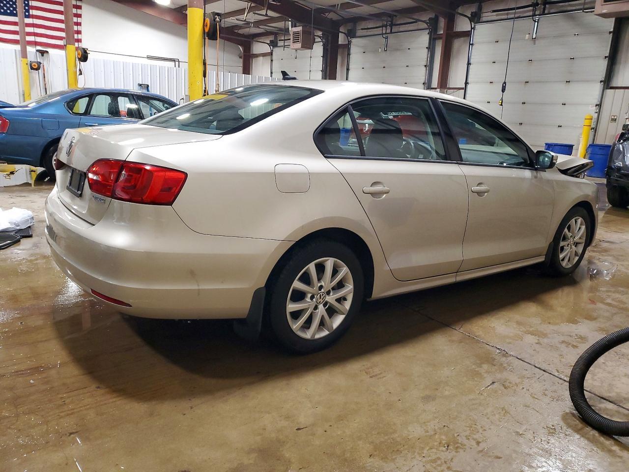 2012 Volkswagen Jetta Se - Фото 3