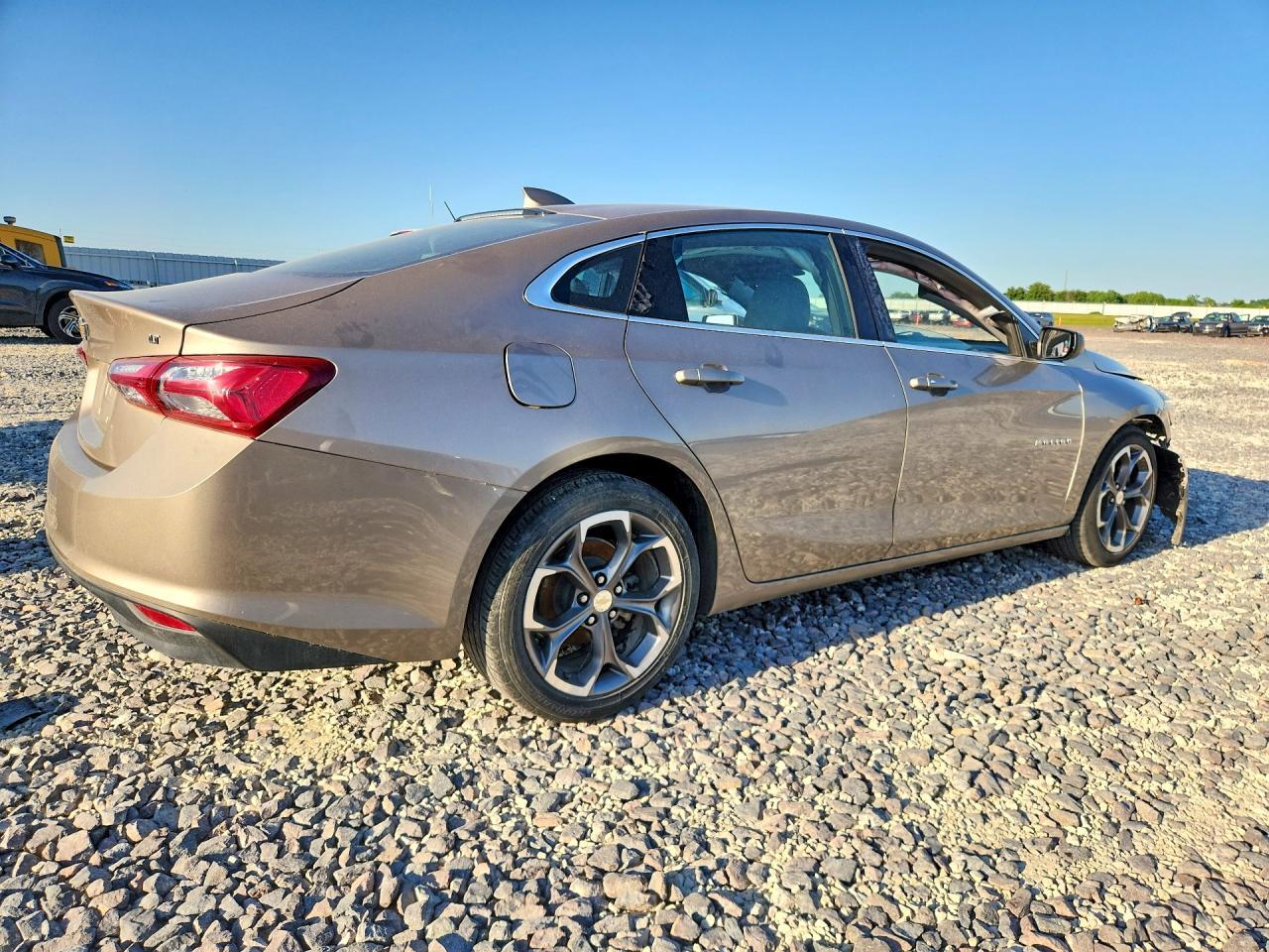 2022 Chevrolet Malibu Lt - Image 3