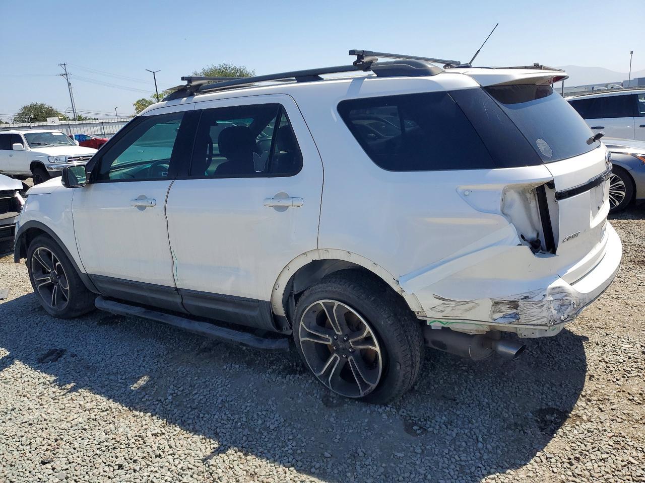 2015 Ford Explorer Sport - Фото 2