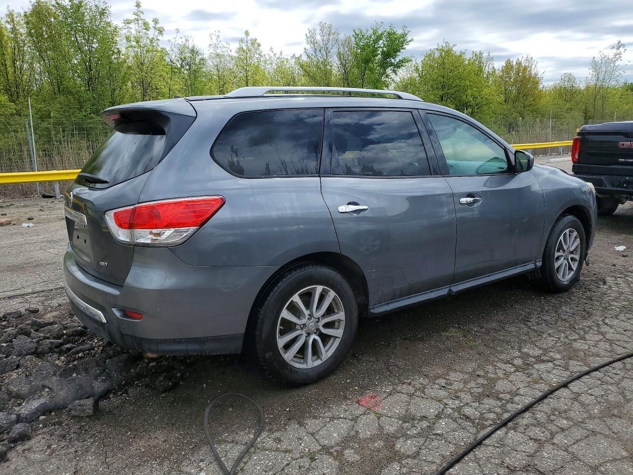 2016 Nissan Pathfinder S - Фото 3