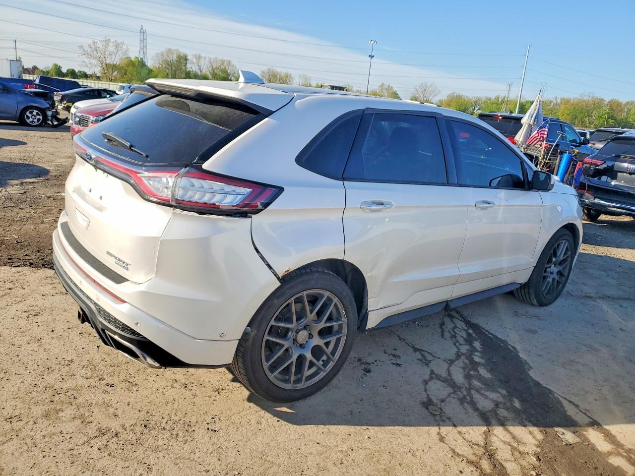 2017 Ford Edge Sport - Image 3