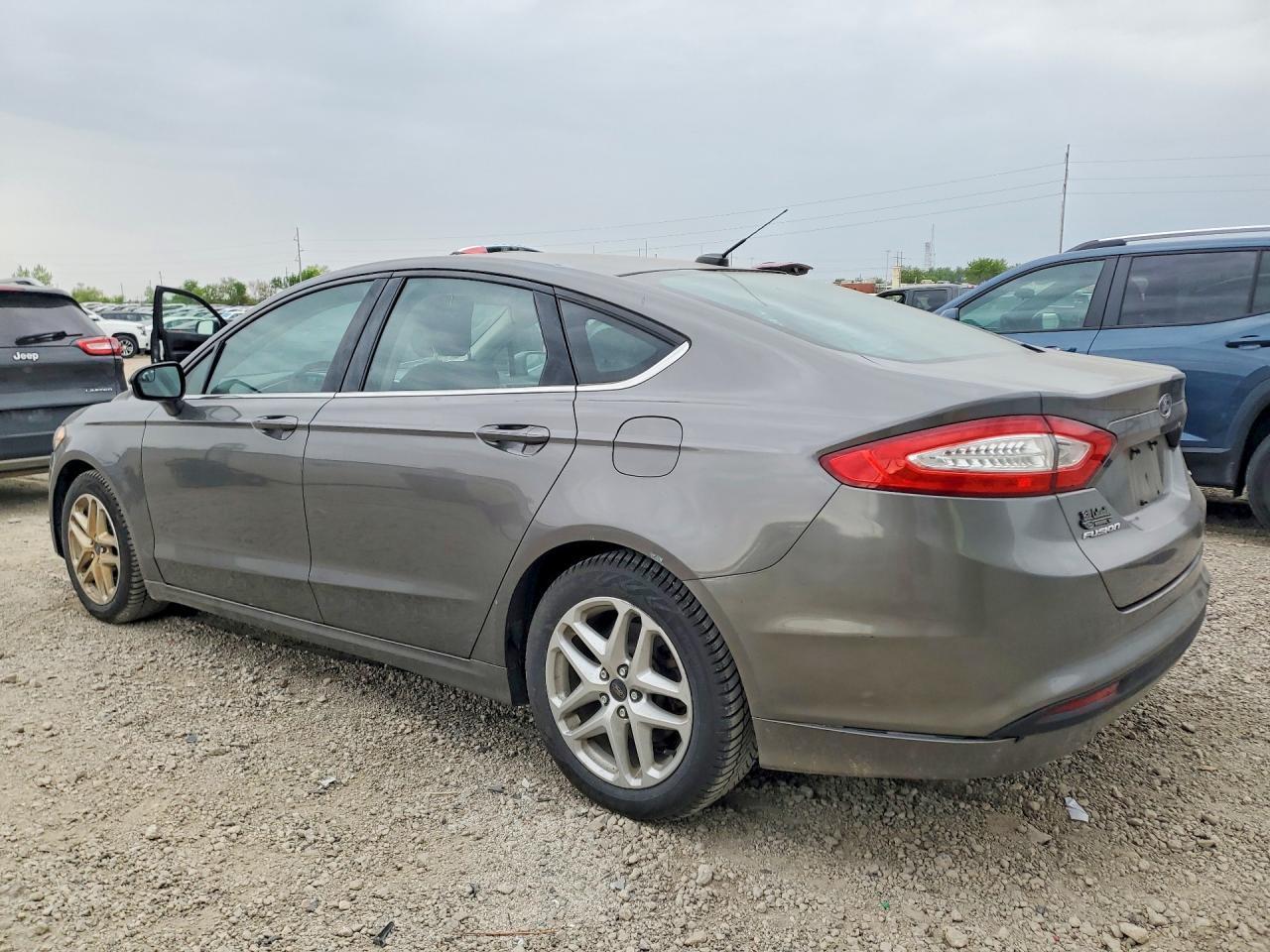 2013 Ford Fusion Se - Image 2