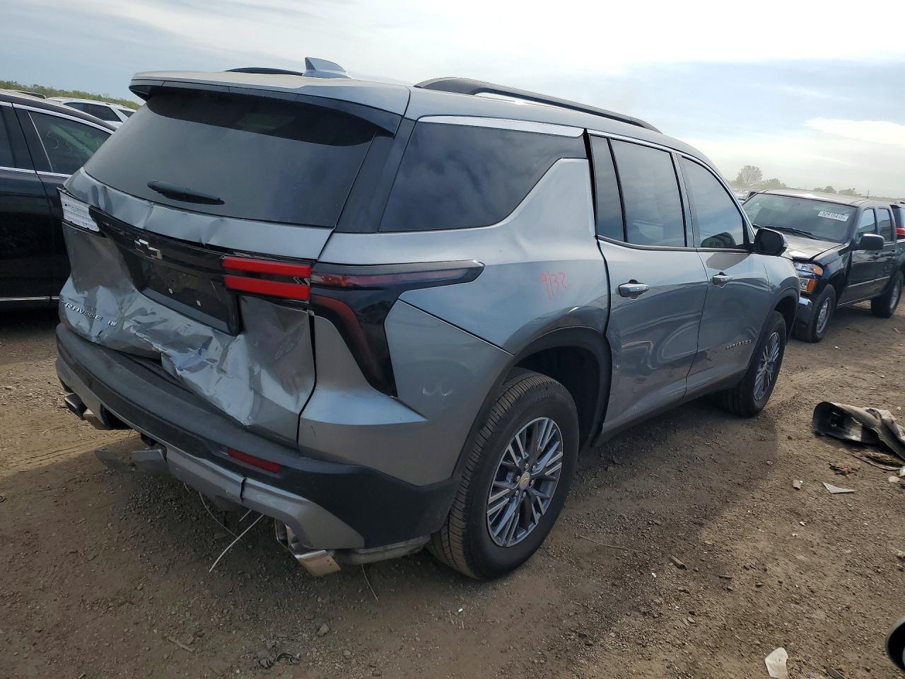 2026 Chevrolet Traverse Lt - Фото 3