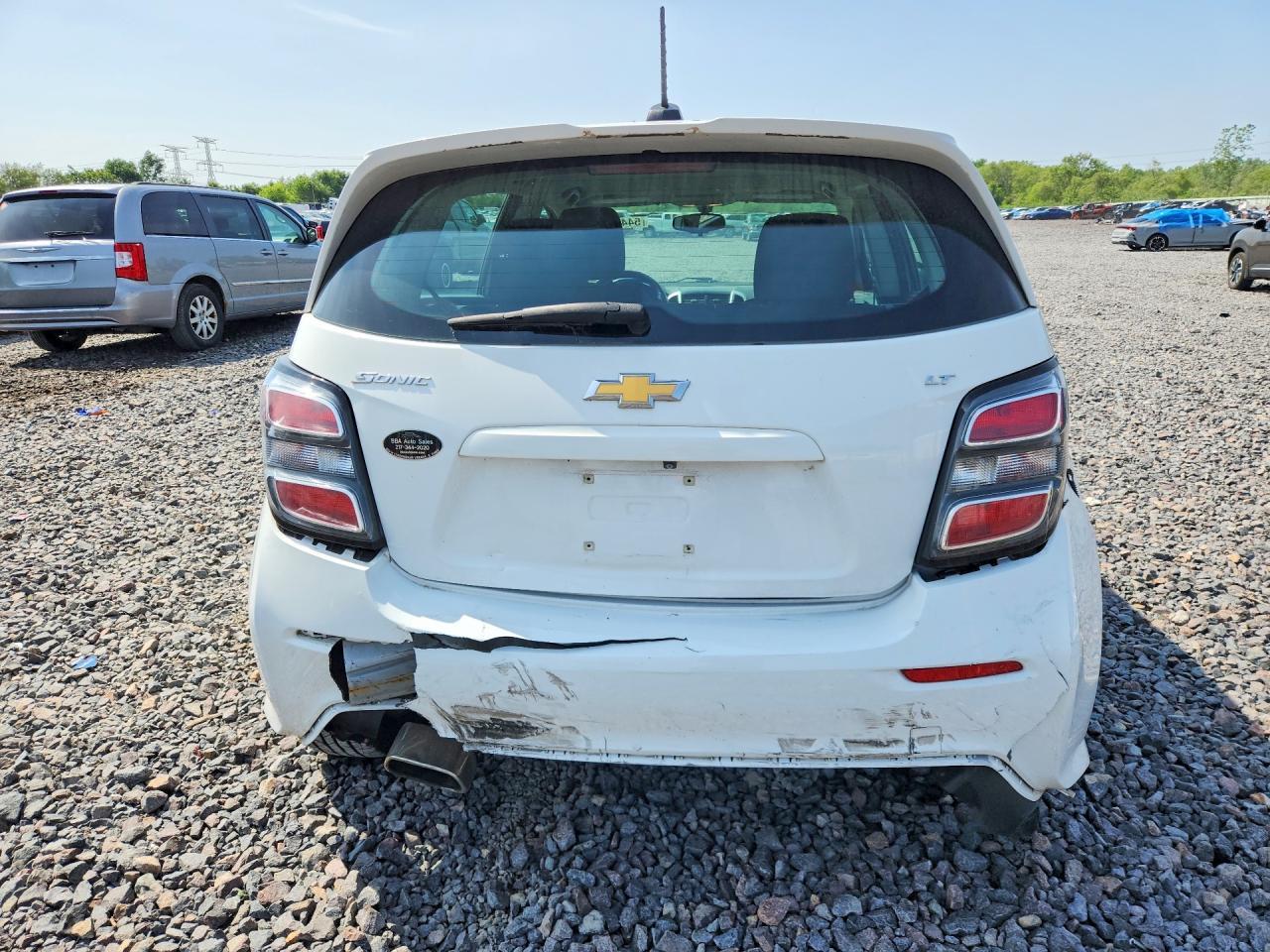 2017 Chevrolet Sonic Lt - Фото 6