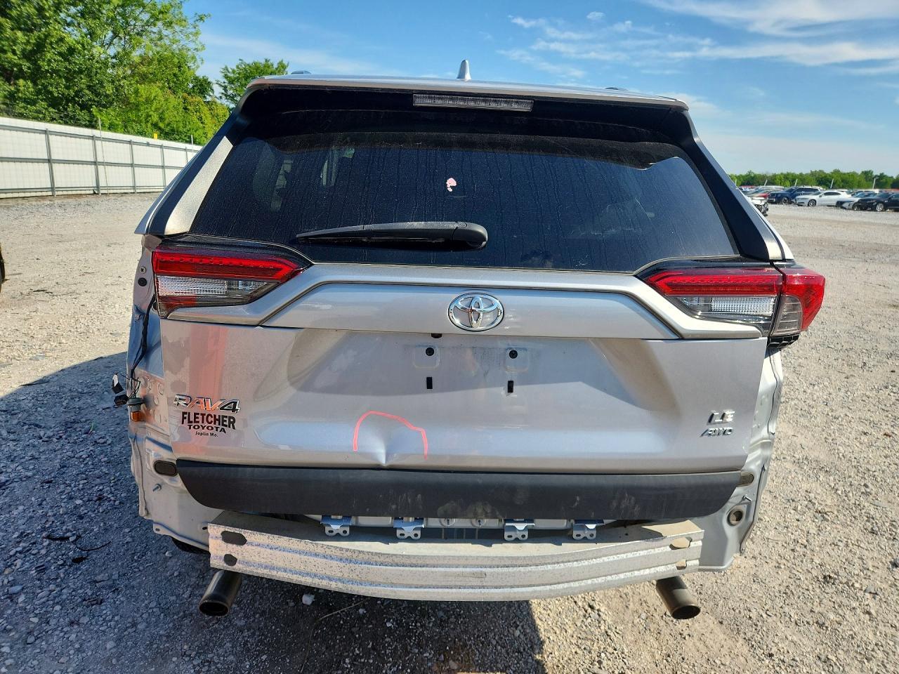 2021 Toyota Rav4 Le - Фото 6