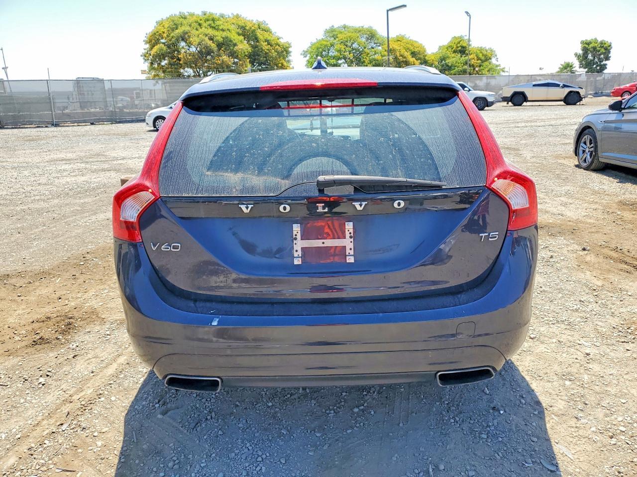 2017 Volvo V60 T5 Premier - Фото 6