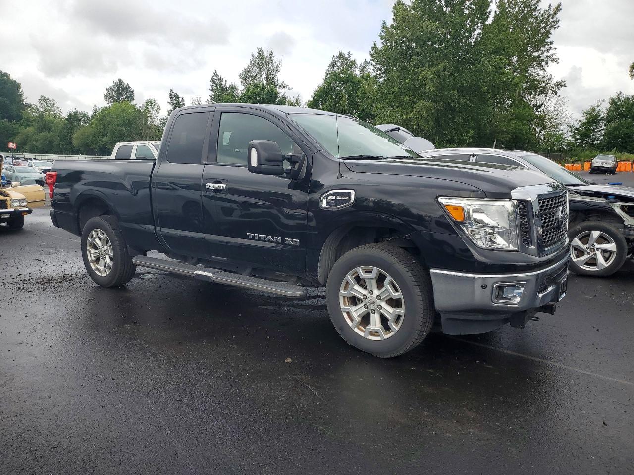 2017 Nissan Titan Xd Sv - Фото 4