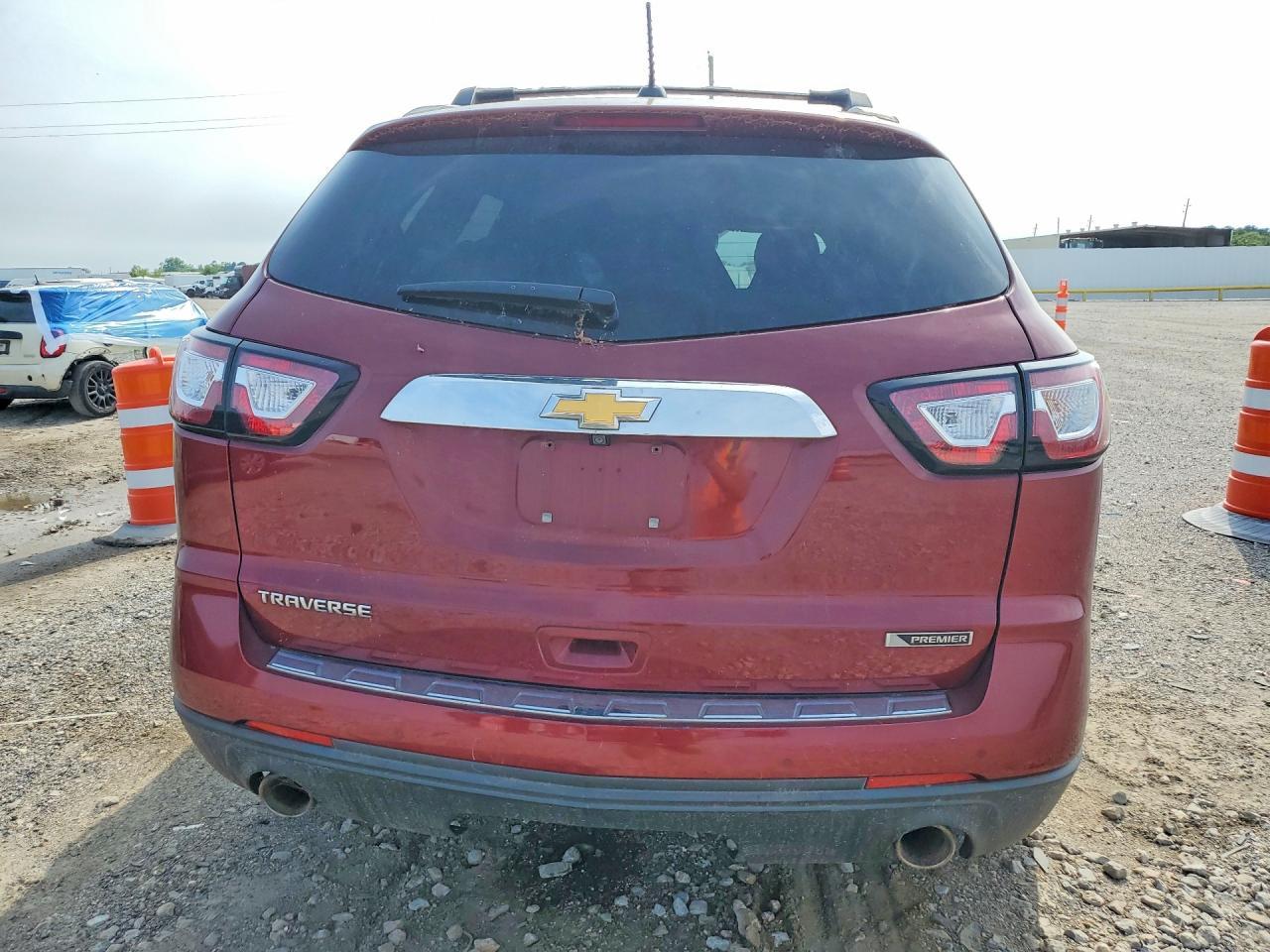 2017 Chevrolet Traverse Premier - Фото 6