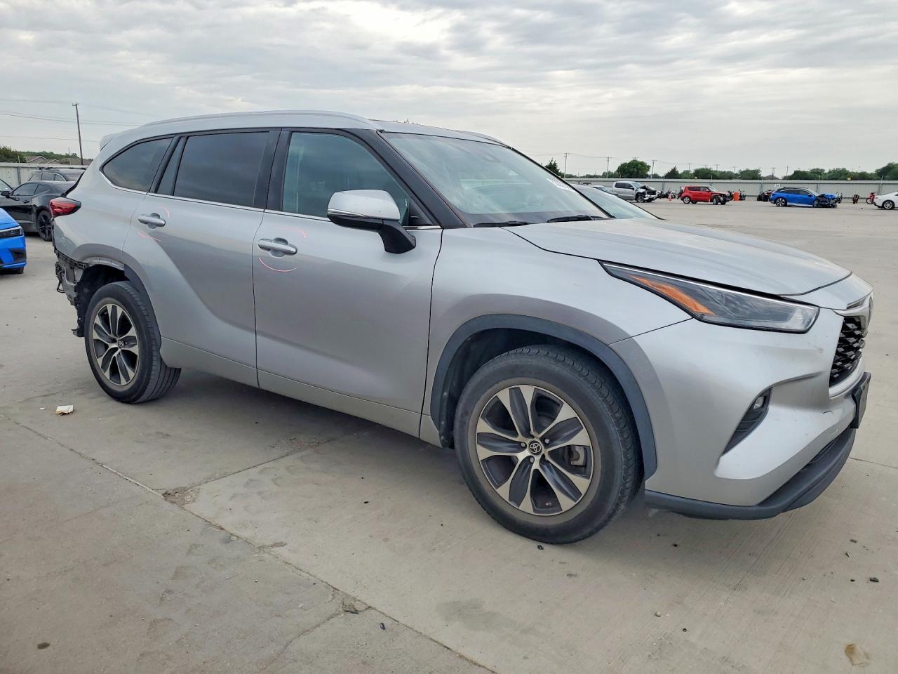 2022 Toyota Highlander Xle - Фото 4