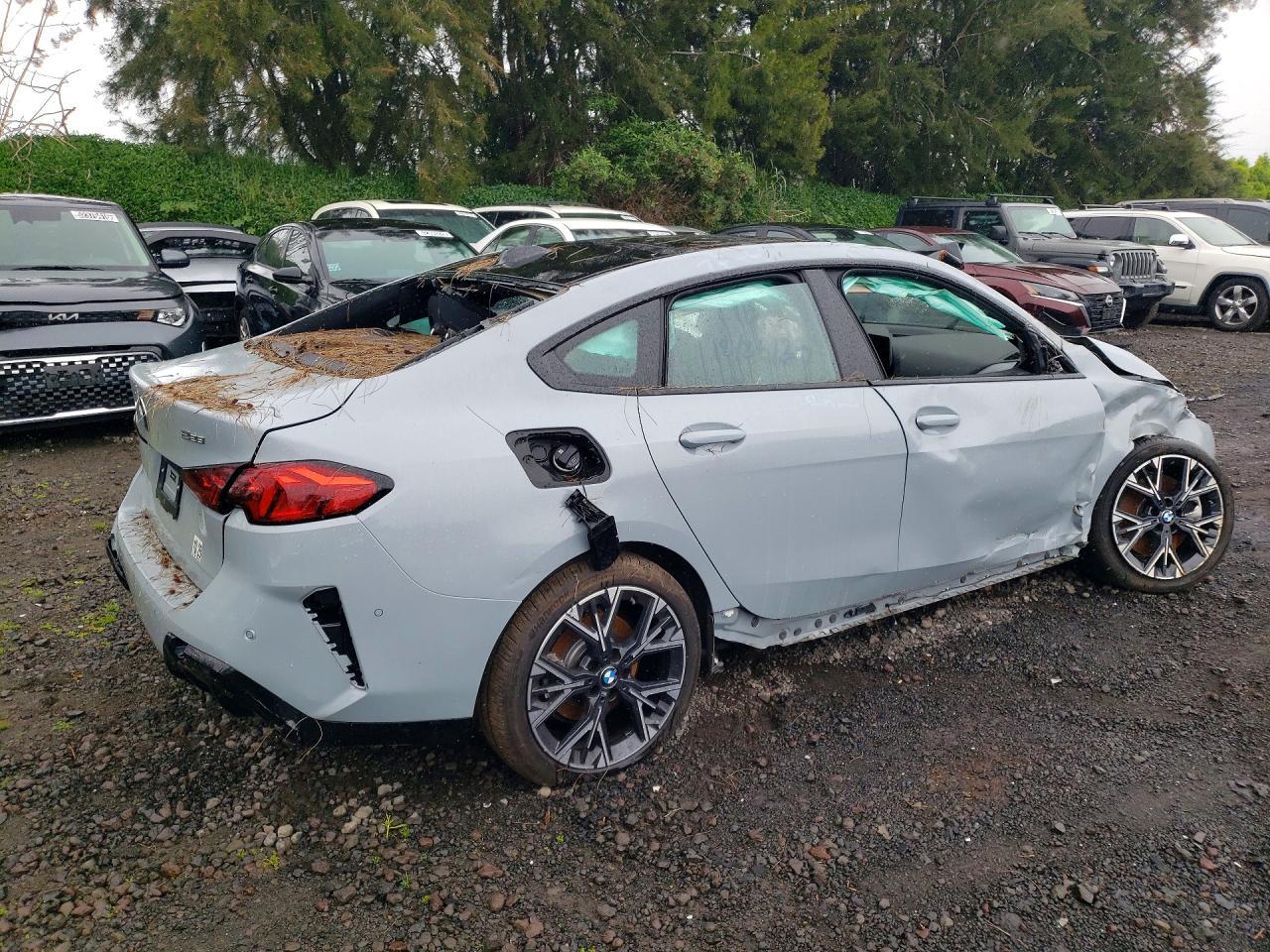 2025 BMW 228Xi - Фото 3