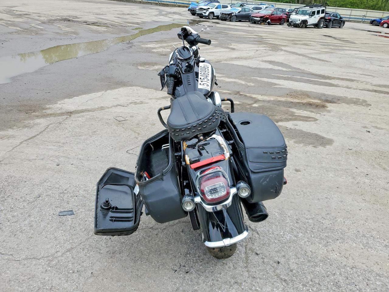 2025 Harley-Davidson Flhc - Фото 4