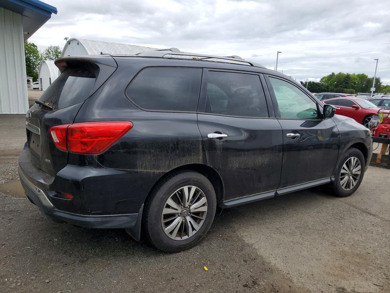 2018 Nissan Pathfinder S - Image 3