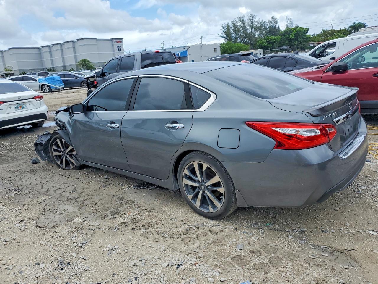 2016 Nissan Altima 2.5 Sr - Фото 2