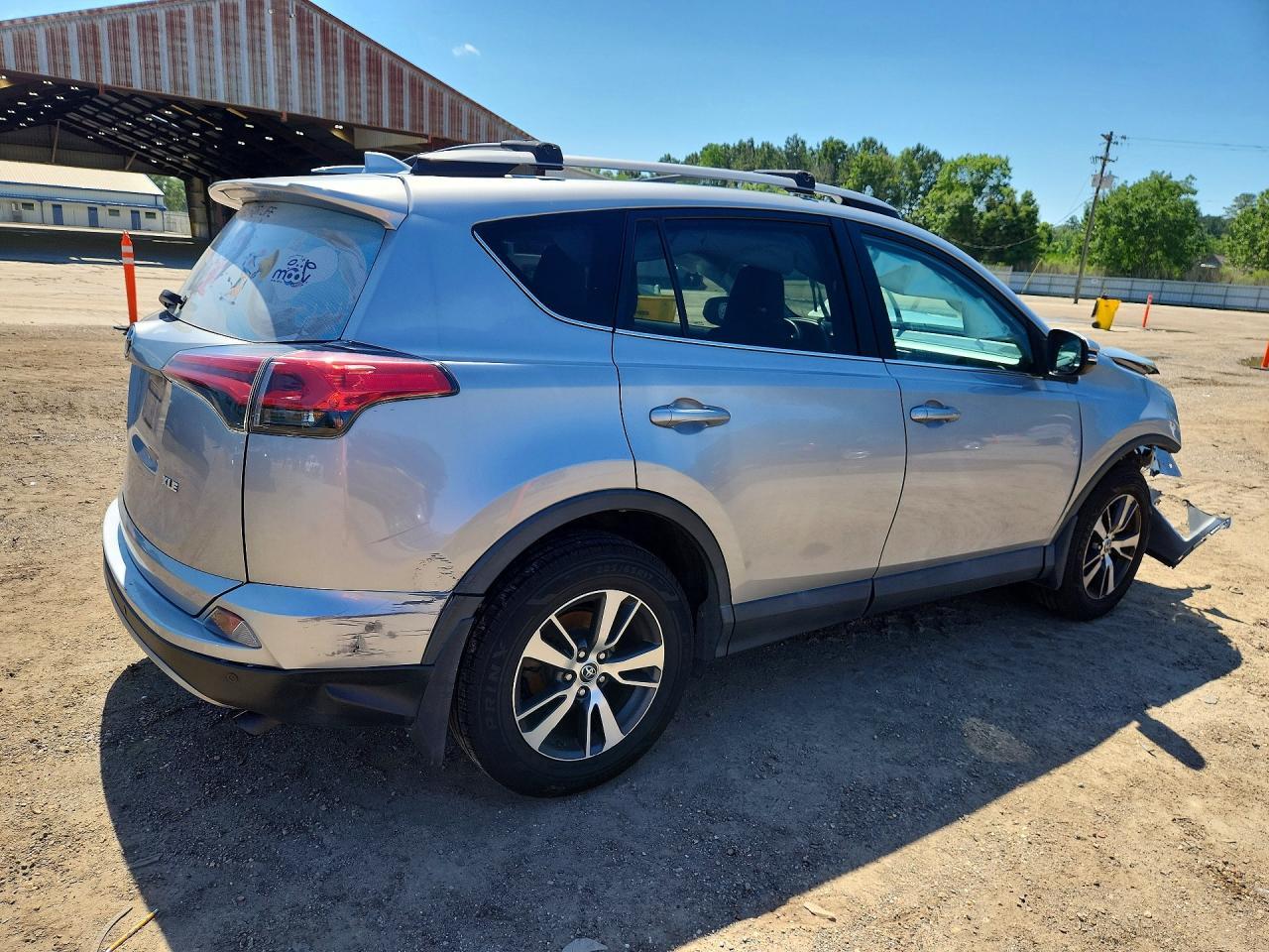2017 Toyota Rav4 Xle - Фото 3