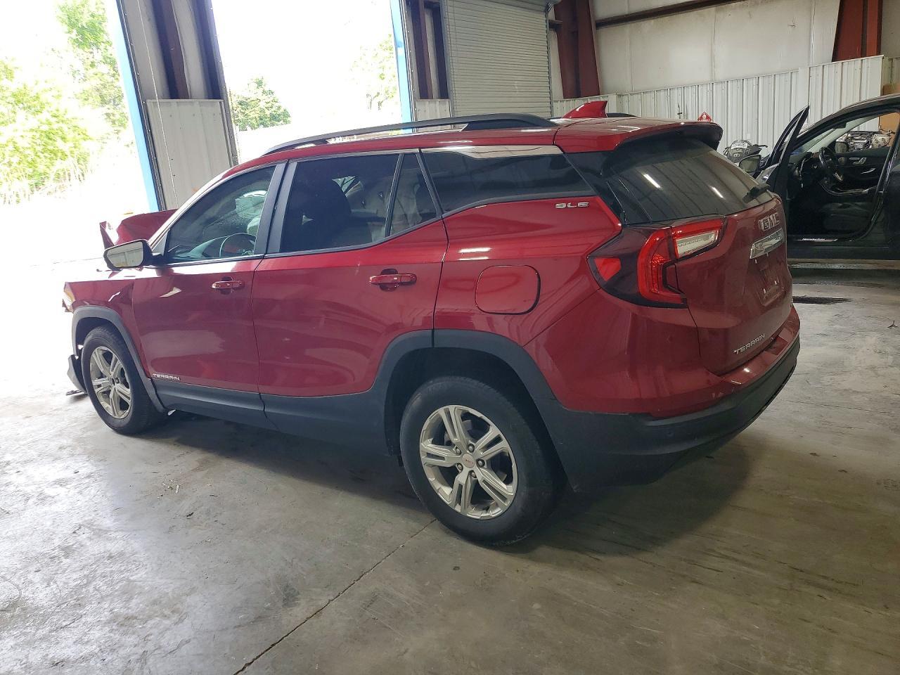 2024 GMC Terrain Sle - Image 2