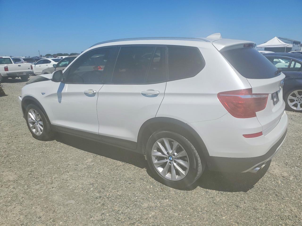 2017 BMW X3 Sdrive28I - Фото 2