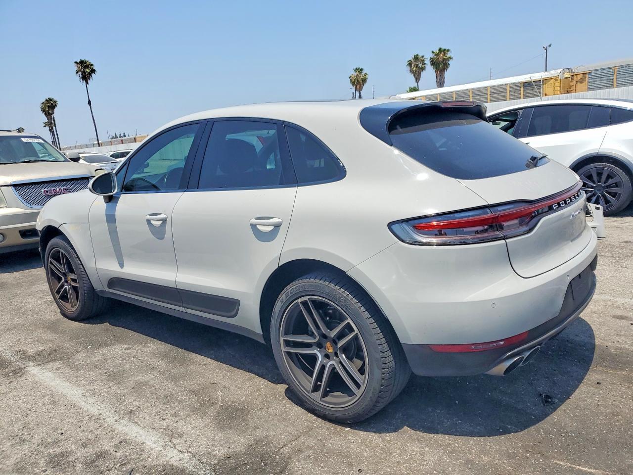 2020 Porsche Macan S - Image 2