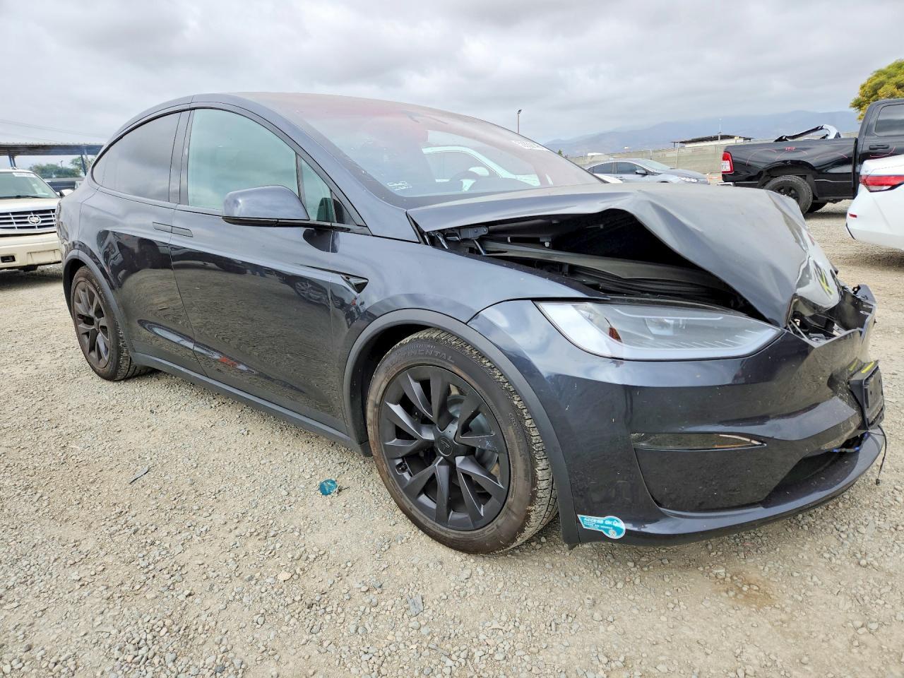 2025 Tesla Model X - Image 4