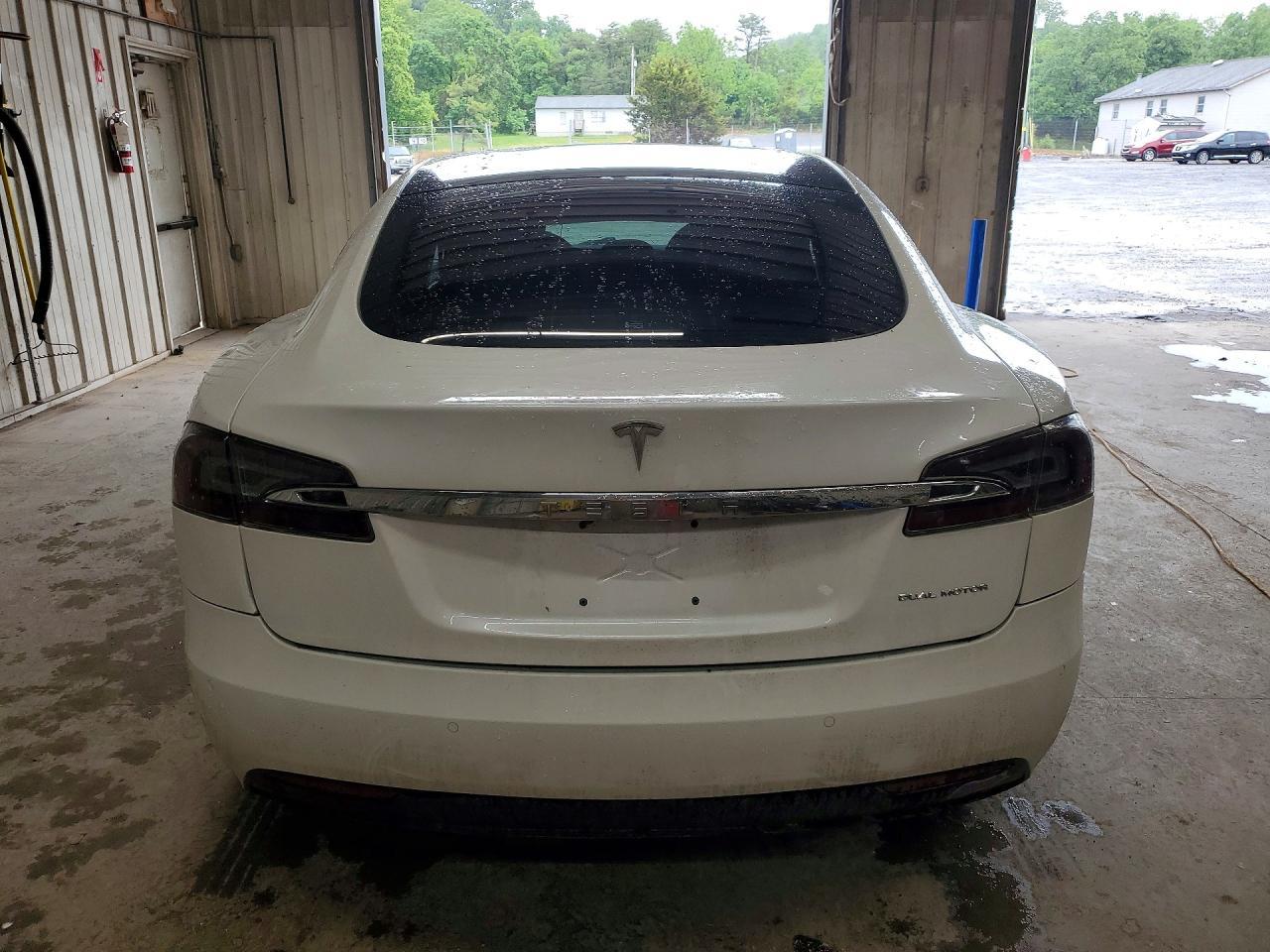2020 Tesla Model S - Фото 6