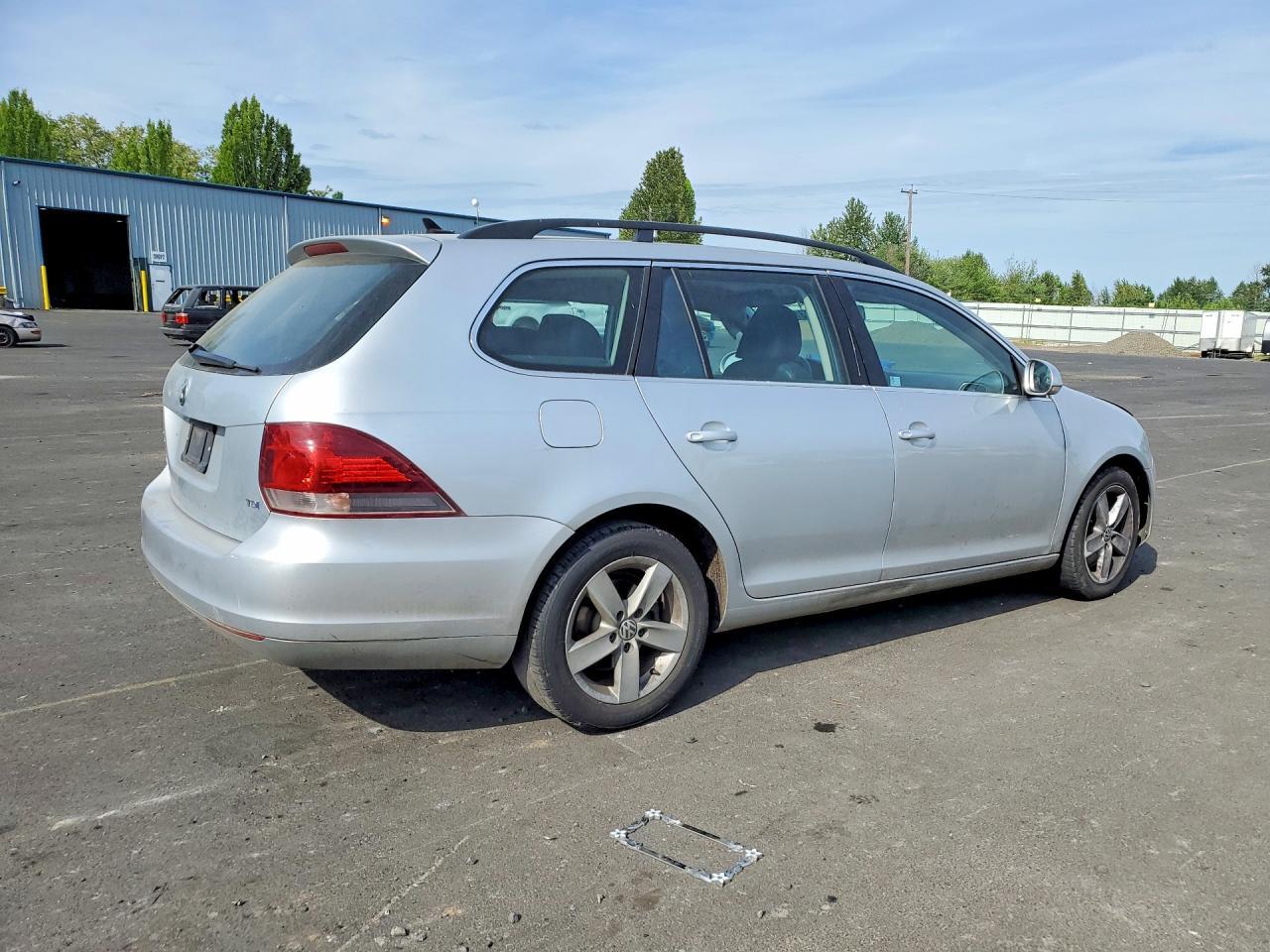 2011 Volkswagen Jetta Tdi - Image 3