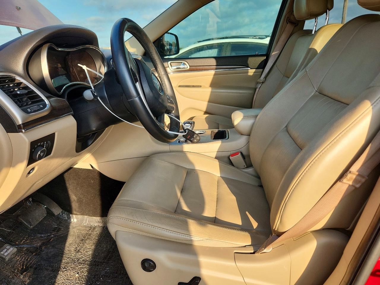 2014 Jeep Grand Cherokee Limited - Image 7