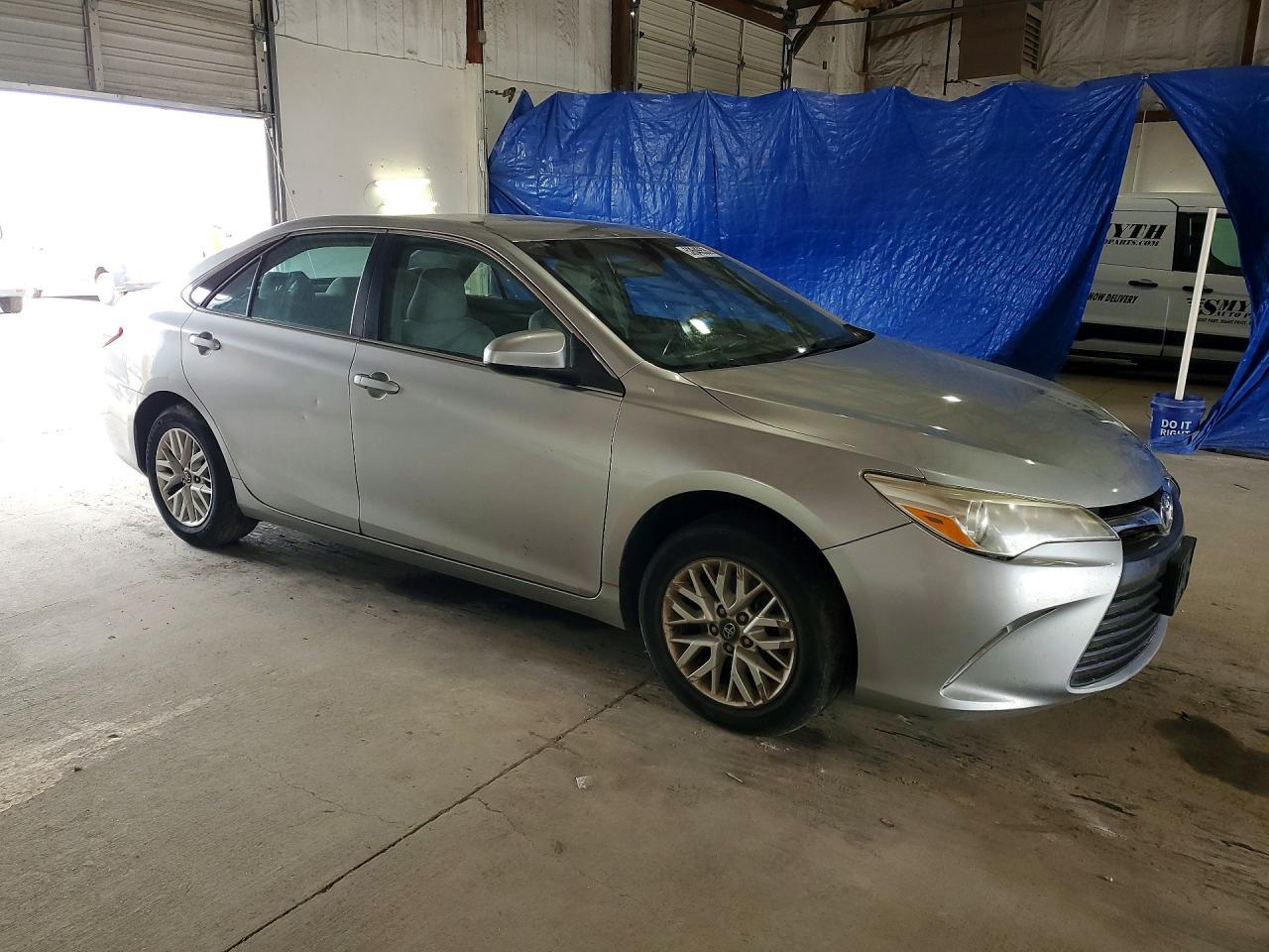 2017 Toyota Camry Le - Фото 4
