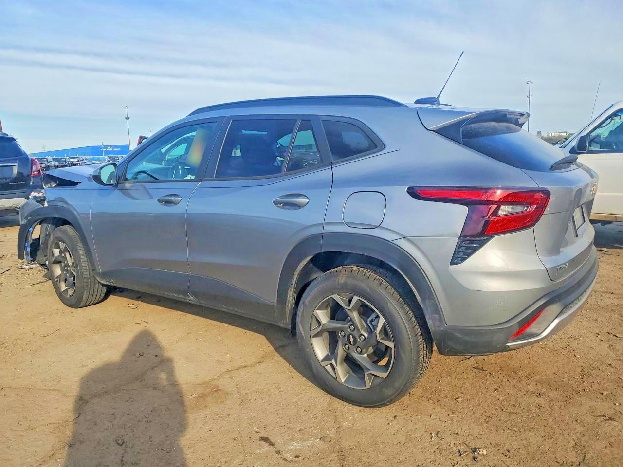 2025 Chevrolet Trax 1Lt - Image 2