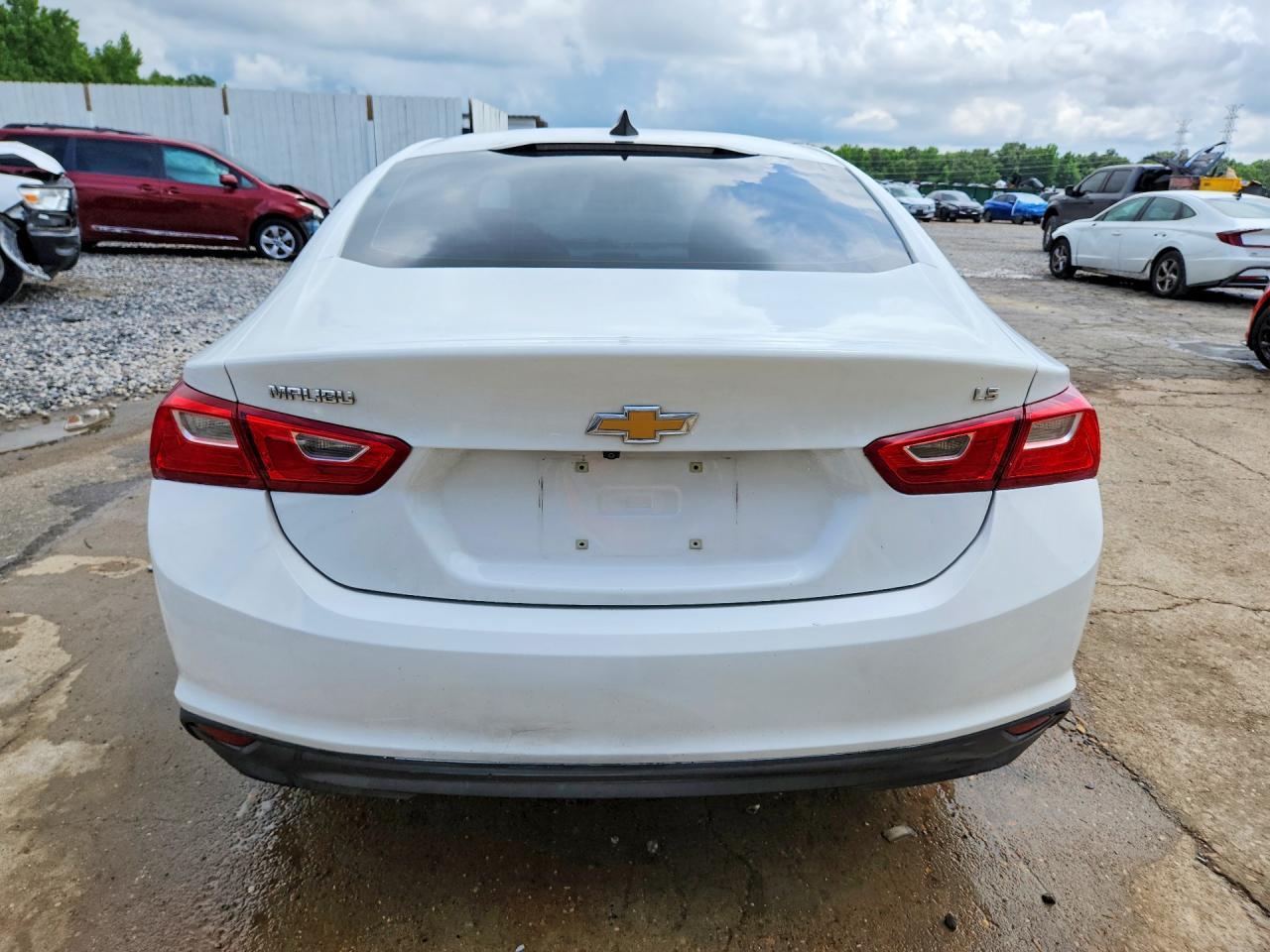 2016 Chevrolet Malibu Ls - Image 6