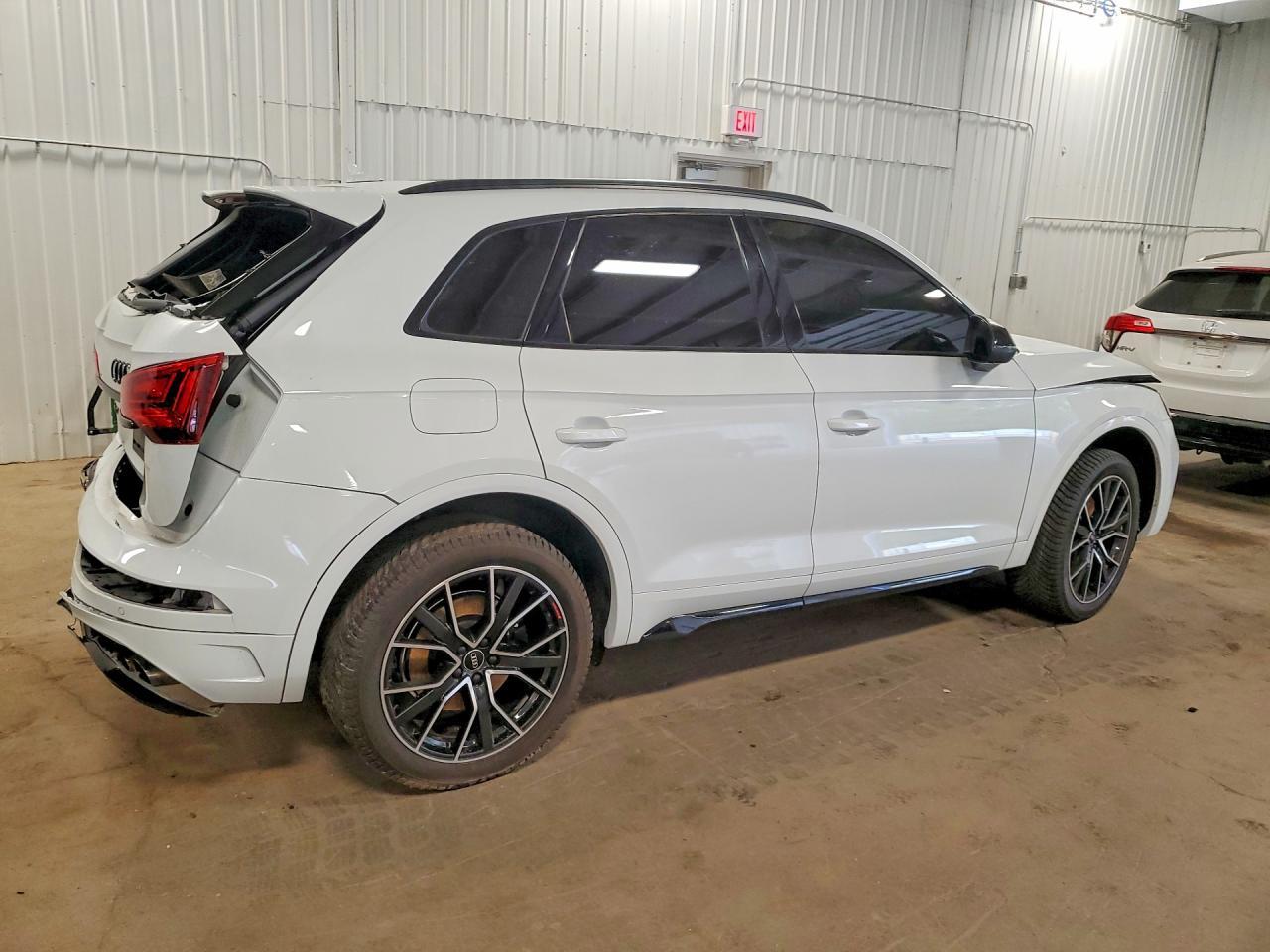 2022 Audi Sq5 Premium Plus - Фото 3