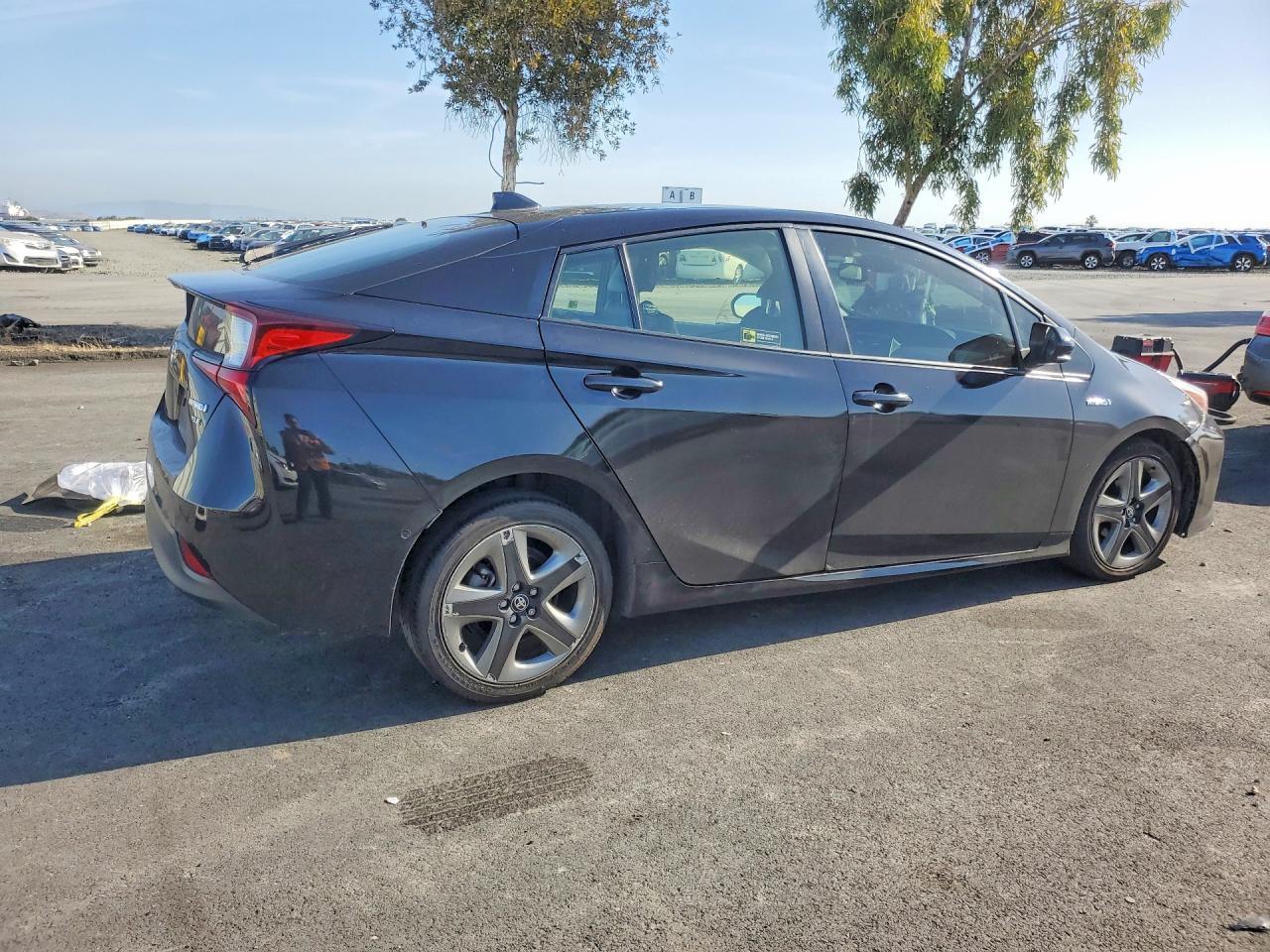 2022 Toyota Prius Xle - Фото 3