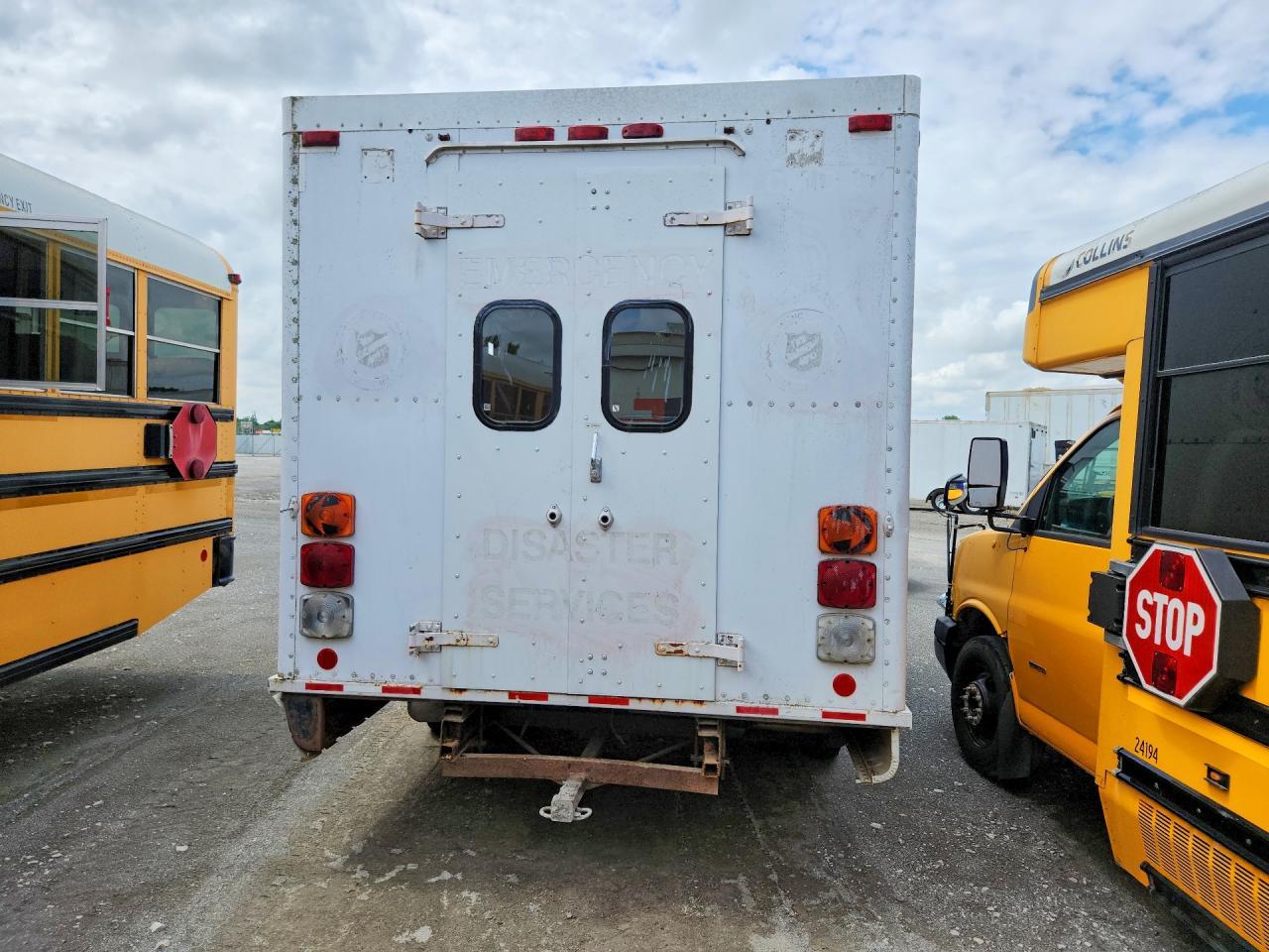 1995 Ford E350 Box Truck - Фото 6