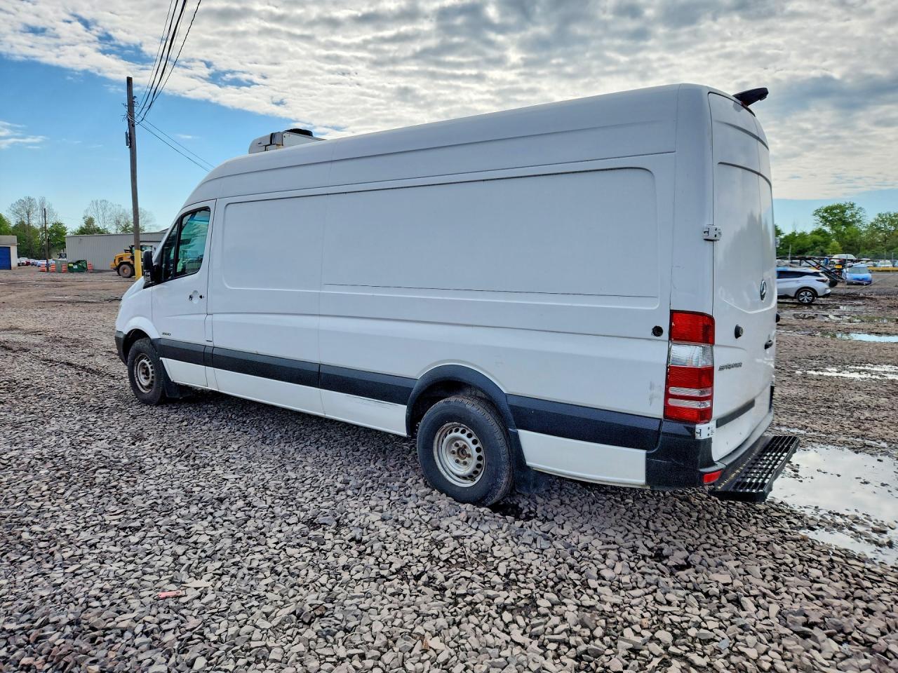2015 Mercedes Benz Sprinter 2500 Refrigerated Delivery Van - Image 2