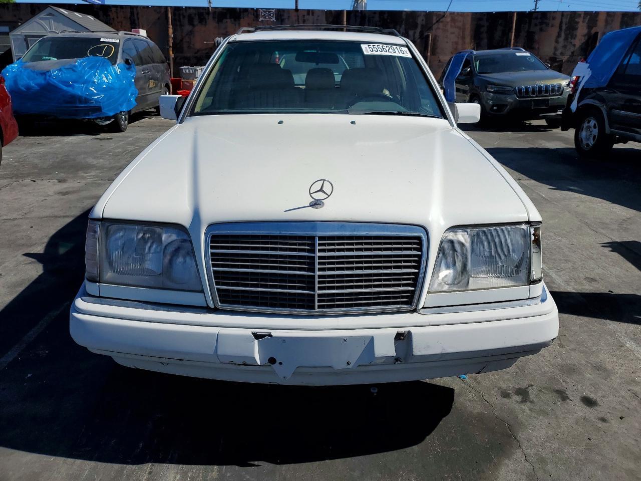 1995 Mercedes-Benz E 320 - Фото 5
