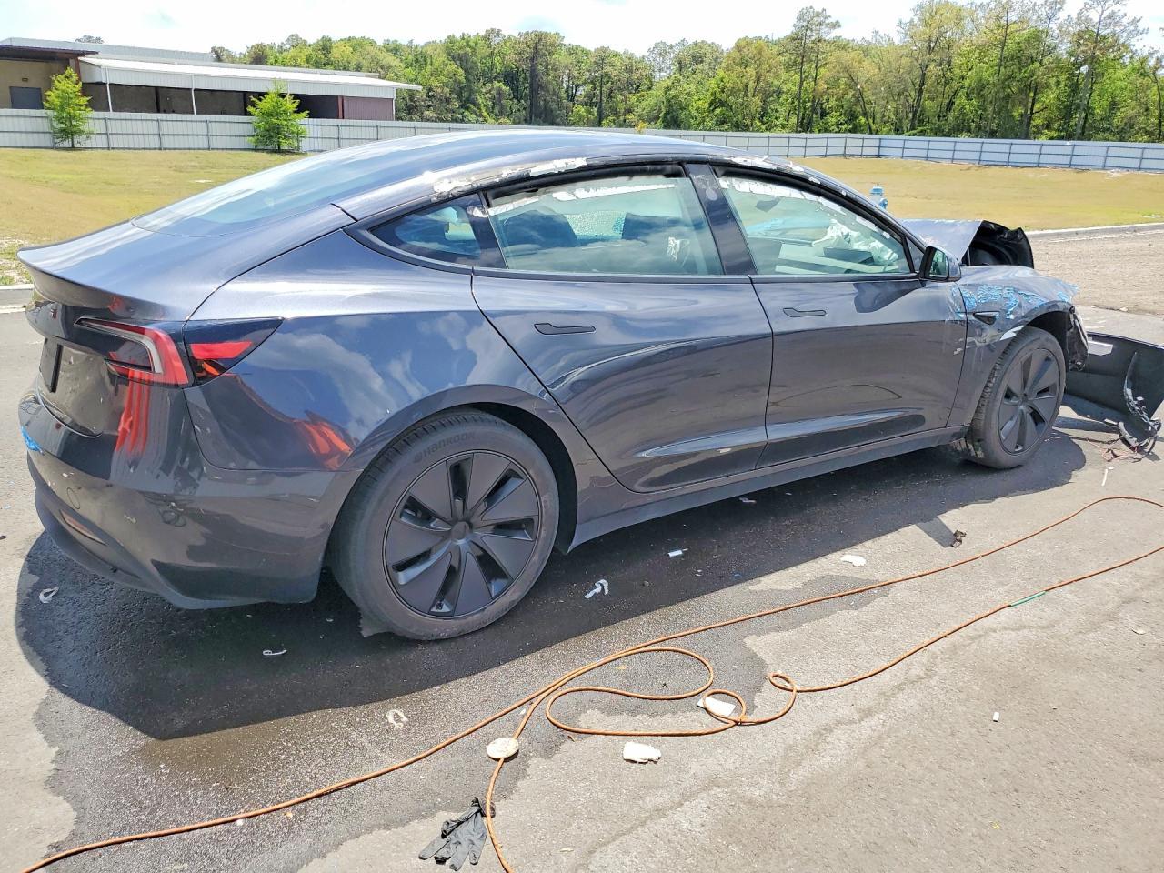 2024 Tesla Model 3 - Image 3