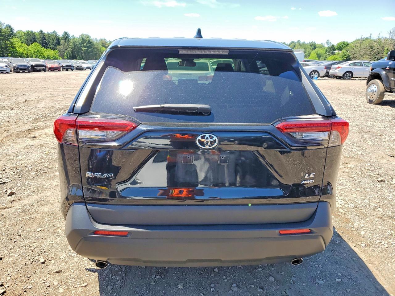 2022 Toyota Rav4 Le - Фото 6