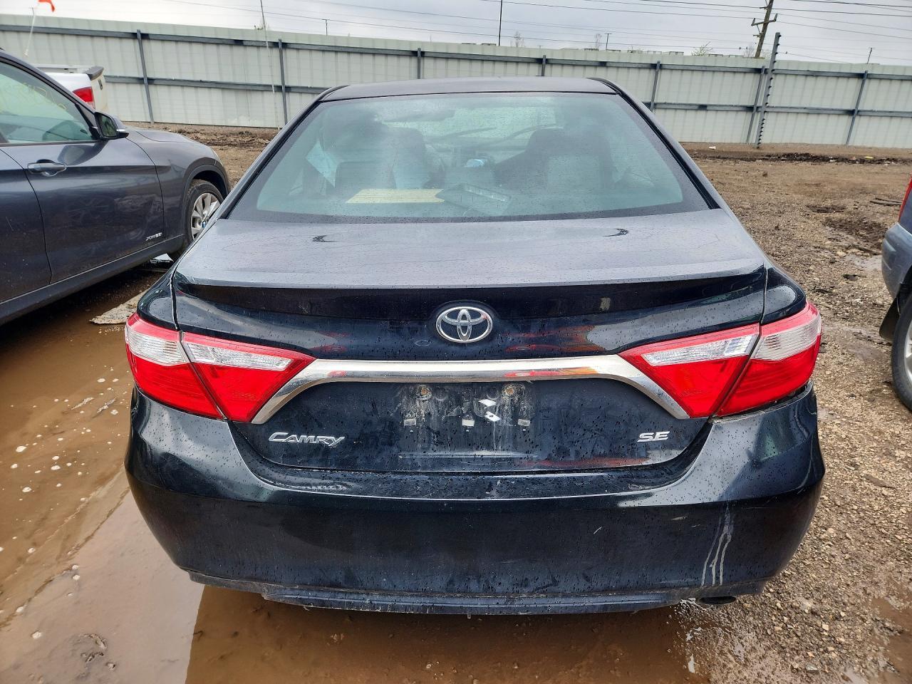 2017 Toyota Camry Se - Фото 6